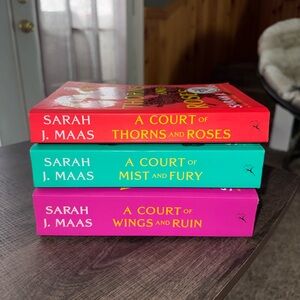 A Court of Thorns and Roses Series Set 1-3 only